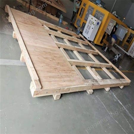 清远包装木箱 重型设备木箱  钢扣木箱定制   铂纳包装