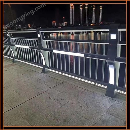 世腾灯光护栏厂家定制不锈钢户外楼梯桥梁景区河道景观道路铝合金栏杆